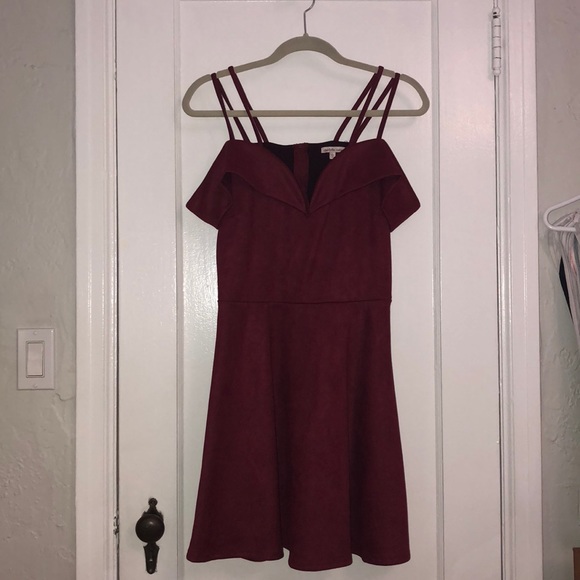 Off the shoulders, strappy, maroon dress - Picture 1 of 1